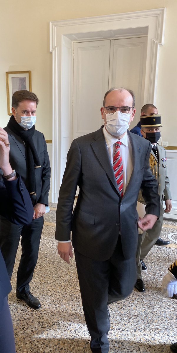 Vinceltu's tweet photo. Un #premierministre en déplacement officiel à #montdemarsan, une première depuis Michel Rocard en 1988 😮 https://t.co/dJUnHghvmN