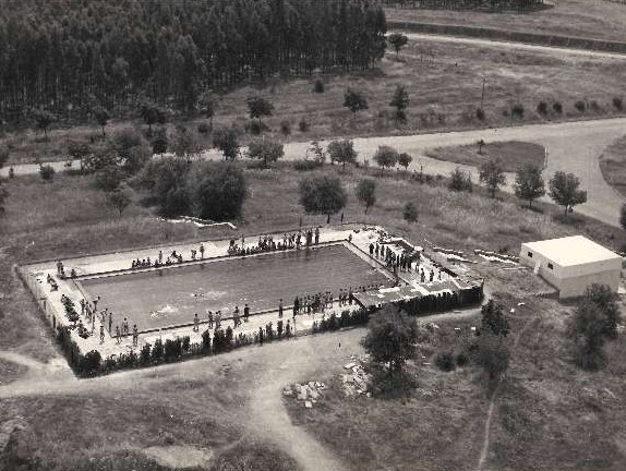 ArchivoUpo's tweet photo. Historia del #CampusUPO (4): El #deporte tuvo una gran importancia en la vida de la #UniversidadLaboral

Nuestro campus es inigualable para la práctica deportiva y la promoción de los hábitos saludables
➡️https://t.co/2Cuid0JFwb

(Fondo del #Archivo General @pablodeolavide) https://t.co/usizCcOG3l