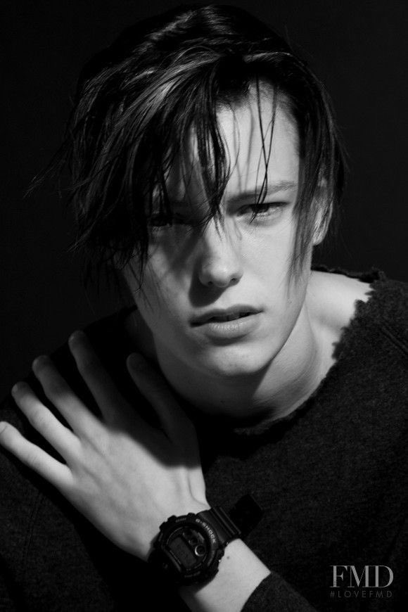 Soulsbestfriend's tweet photo. Erika linder นางแบบชาวสวีเดน เข้าวงการด้วยการถ่ายแบบ Unisex Look หล่อชิบหายยยยย เท่ห์สัสๆ แมนมาก อมก.นึกว่าผู้ชาย รู้จักเพราะดูหนัง Below her mouth ที่เค้าเล่นนน ออร่าหลัวจับบบ แงงง #LinderFans #erikalinder @ErikaLinderFans https://t.co/Wrb1XFBYrf