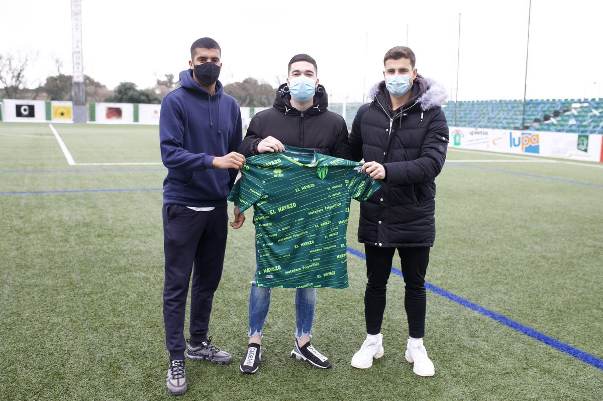 🟢⚪️ PRESENTACIONES |

<a href="/mounir_errahaly/">Mounir Errahaly</a> , <a href="/LucasPuime/">Lucas Fernández Puime</a> y <a href="/MiguelF46131910/">Miguel Fernandez</a> acaban de ser PRESENTADOS  ante los medios de comunicación en nuestra 🆕🔝NUEVA SALA DE  PRENSA 📷🎥🎙

¡ Bienvenidos ! 💪🏻