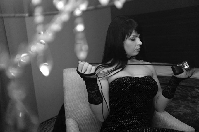 I know that all day you wait for this moment to come ... The moment when the lock on your collar makes<a href="/tag/bdsm"class="tags"><span>#bdsm</span></a><a href="/tag/femdom"class="tags"><span>#femdom</span></a><a href="/tag/mistressmila"class="tags"><span>#mistressmila</span></a>