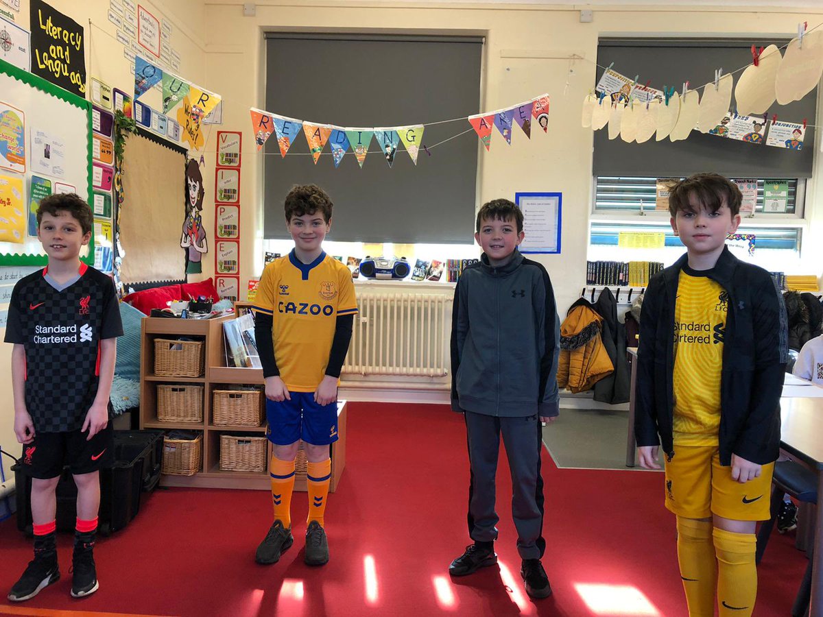 It’s FriYaaay!!!! 🥳🥳🥳 
Our UKS2 bubble is having such a  happy and amazing day and we’re all looking and feeling good! 😃 #ExpressYourself #childrensmentalhealthweek2021