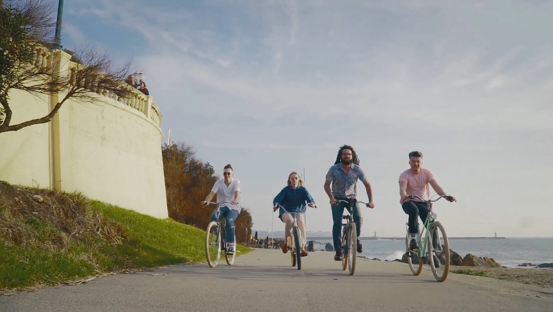 Three years since we wrapped on the @larkinsband ‘Something Beautiful’ shoot in Porto.

What I’d give to be galavanting around Portugal filming with these guys right now...

Happy Friday people! Keep focusing on the sunnier times ahead ☀️