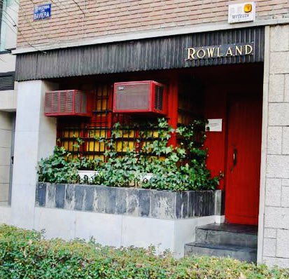 DavidSummersHG's tweet photo. “No, no puedo moverme de aquí, ella se acuerda aún de mi, y se encuentra sola...
Y sé, que cuando vuelva a sonreír, ella vendrá a buscarme aquí, a la esquina de Rowland...”♥️🎼 https://t.co/hWUv98hSGC