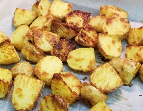 1055TheDove's tweet image. Big game, big food, big tastes! Ann Kelly has her own roasted potato side dish that&apos;s so easy and so good you&apos;ll need to make a lot! It&apos;s game day in Ann Kelly&apos;s Kitchen @1055TheDove 

#AnnKelly #AnnKellysKitchen #biggamerecipes #RaiseTheFlags #BoBucs
bit.ly/3tuK8IY
