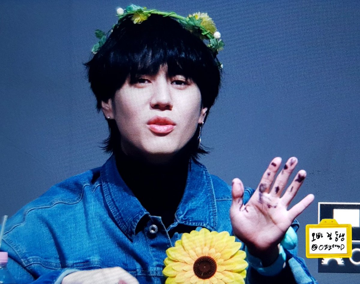 DEFinitelyGyeom's tweet photo. Has anyone seen this child? 😅 https://t.co/DJfrBfBVXB