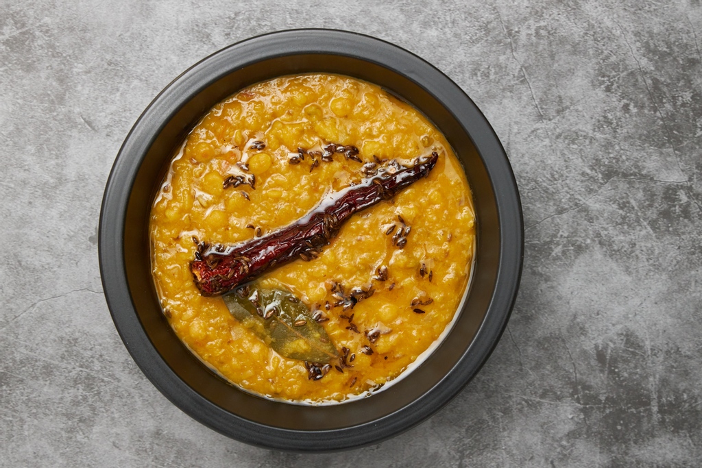 Our Dal Tadka 🔥😍 ...

- Only 380 cal
- 20g of protein
- Full of immune-boosting ingredients 

Check out our full menu @dilldesi.co.uk and REMEMBER, sign up to our email newsletter to receive 10% off! 

#daltadka #recipes #halalfoodblogger #halalfood #londonfood #fooddelivery