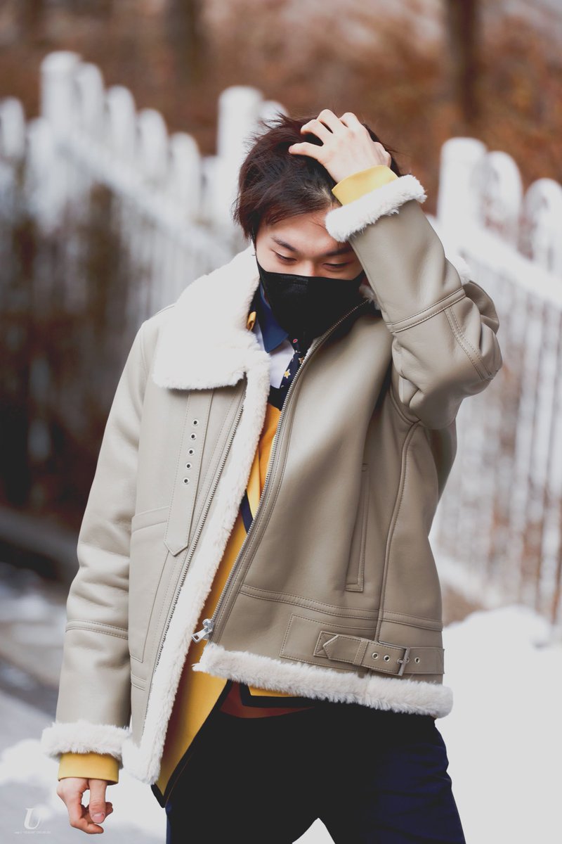 TYedam_Thailand's tweet photo. 📸 รูปภาพของเยดัมระหว่างเดินทางมาร่วมพิธีจบการศึกษาที่ SOPA  cr. @/93326U 

#BANGYEDAM 
#방예담 https://t.co/pBkqF4DsiJ