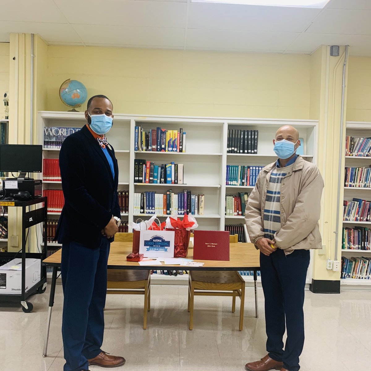 Celebrating National School Counseling Week is easy when you have a counselor like Mr. Walker. He is All in for All Students! ⁦<a href="/MobilePublicSch/">MobilePublicSchools</a>⁩ ⁦<a href="/BrackinsKesha/">Lakesha Brackins</a>⁩ ⁦<a href="/CNEducator/">Christopher N. Edwards</a>⁩ ⁦@empowermcpss⁩