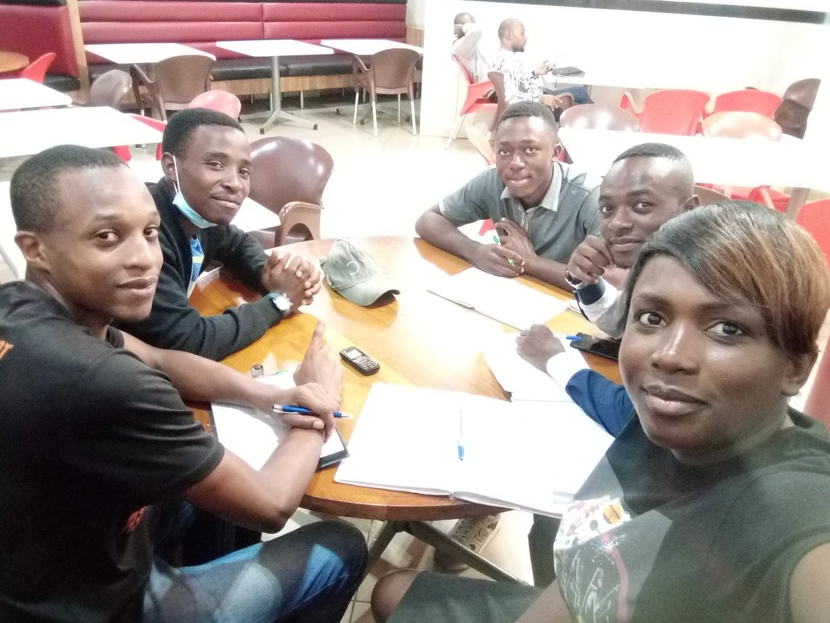 MMuyabwa's tweet photo. C'est un plaisir pour moi de travailler avec Youth And Project Association sur le projet en cours intitulé SALON DE L'ENTREPRENEURIAT ET DE LEADERSHIP.Faire connaissance et S'entourer des jeunes qui ont des bonnes idées pour le développement  des jeunes,j'en prends Plaisir. https://t.co/QBnVPGdF1m