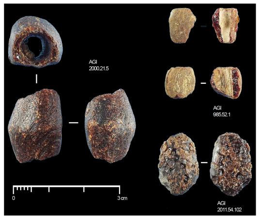 Sobre el ámbar es tradicional pensar en un origen báltico (hubo gran circulación del mismo durante la Edad del Bronce en Europa) pero para el Calcolítico peninsular parece predominar tanto ámbares cretácicos locales como también alguno exótico, siciliano.