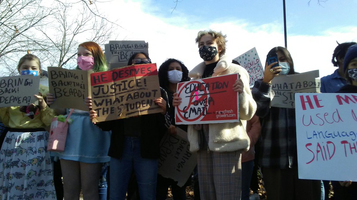 ArtisticVibes2's tweet photo. Let's go to a protest!

@5NEWS https://t.co/6V3egUrPs6
