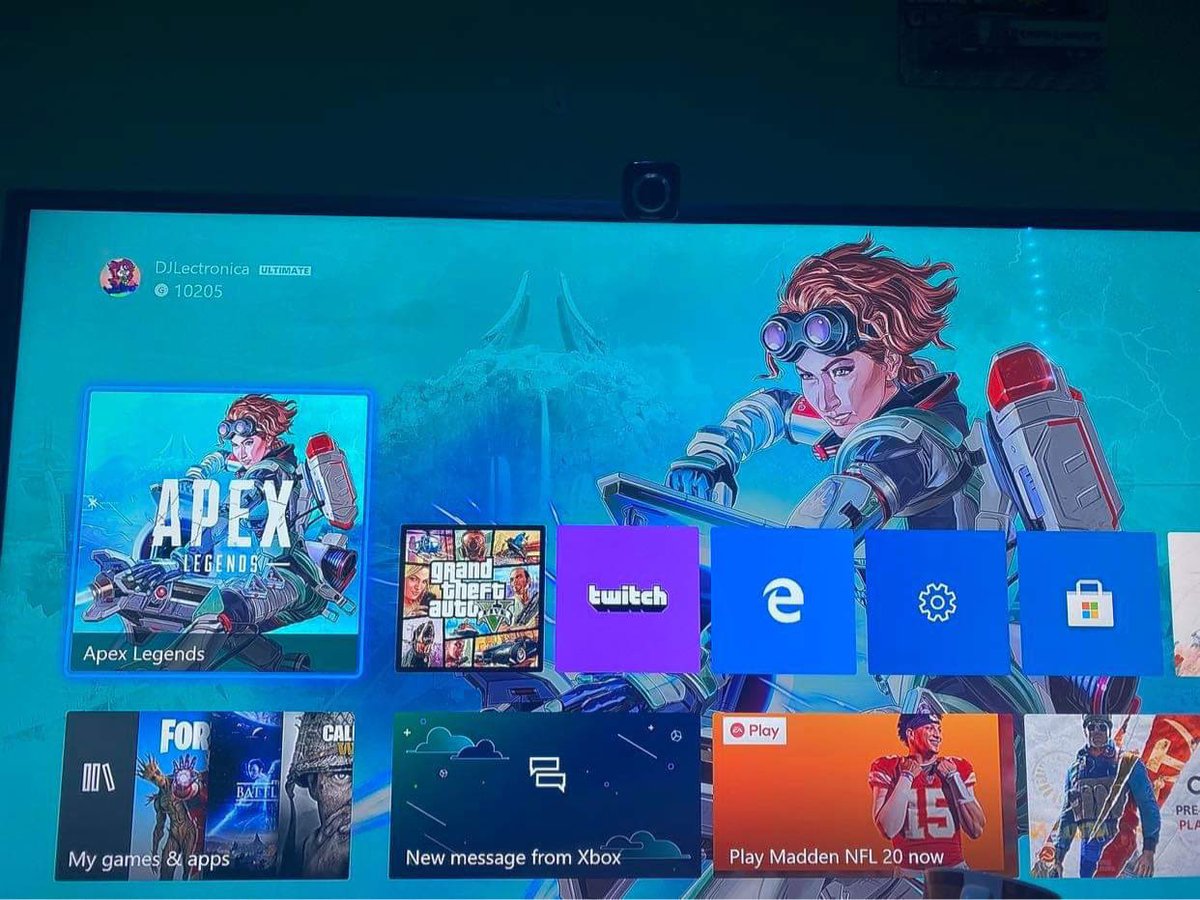 skyline_burst's tweet photo. Xbox one x for sale 1 T. Comes with controller and everything you’ll need for it. We are wanting 200 plus shipping. #furries #furry #furrygamer #xbox #xboxone https://t.co/0ImwRooQRD