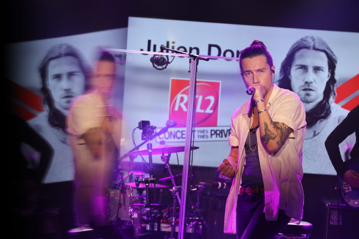 RTL2officiel's tweet photo. - Vous êtes devant le Concert Très Très Privé RTL2 de @jdoreofficiel ? 🎤
👉 Suivez l'évènement présenté par @StefRenouvin en live vidéo sur l'application RTL2: https://t.co/0t61MV9UzU et sur https://t.co/nCNeBgAW1J : https://t.co/EA54aeHXPz  ! #CTT https://t.co/Q5BGPwMAro