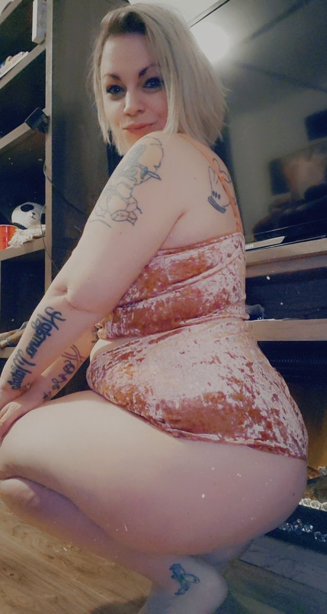 DeppRoxy's tweet photo. @hornyguy9867 Pick me 🥰🍑 https://t.co/SPN1Nv0Xt6