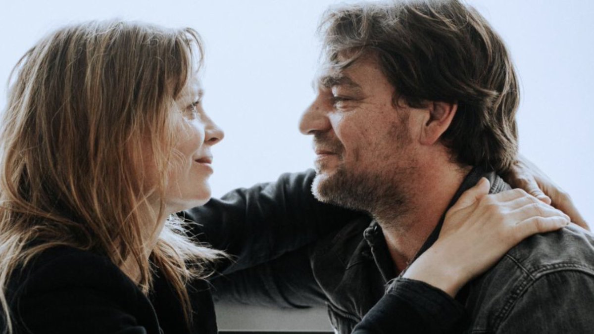 ThisIsJJYork's tweet photo. Going to miss these 2 and the rest of the team. Every episode of every series was superbly written and acted, the best cop drama ever. Merci Laure, Gilou et toute l’equipe #Spiral #Engrenages https://t.co/5l7nzzNQGa