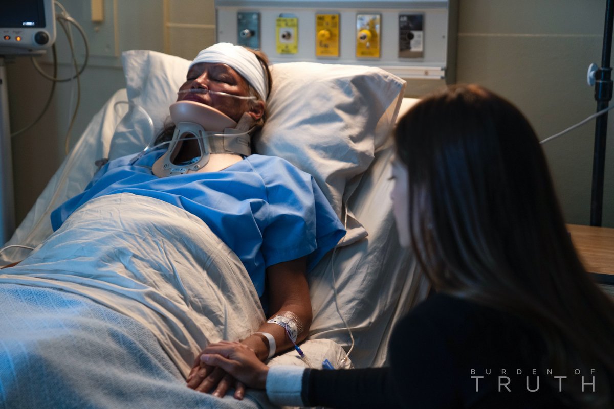 tvburdenoftruth's tweet image. A dangerous car wreck. Joanna arrested. Someone is pulling strings in Millwood, but who??

Catch up on Episode 2 on @cbcgem!

#burdenoftruth #episode2 #season4 #millwood #kristinkreuk #petermooney #cbc #cbcgem