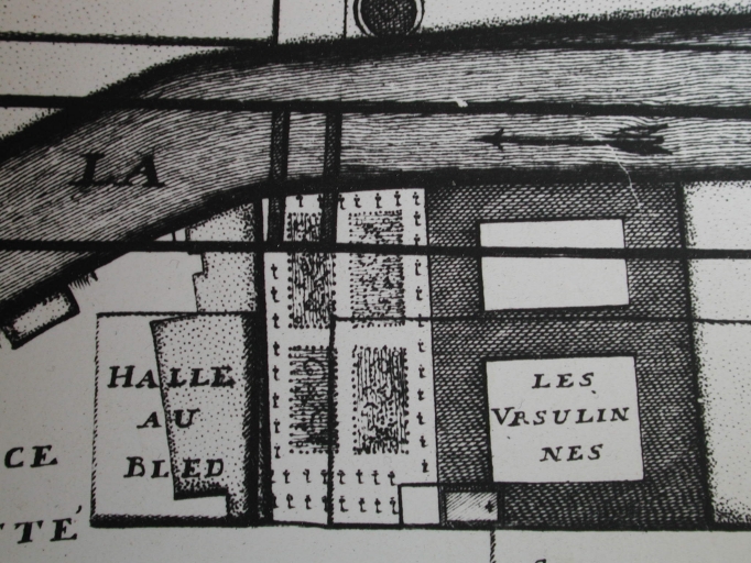 Autre couvent sacrifié lors d'un projet d'aménagement : celui des Ursulines, érigé au 17e rue du Pré-Botté, au cœur de  #Rennes Il est détruit lors de travaux visant à contenir le lit de la Vilaine (mais ça ne date pas d'hier ) En  #podcast > https://podcast.ausha.co/icirennes/raconte-moi-rennes-rennes-ville-de-couvent