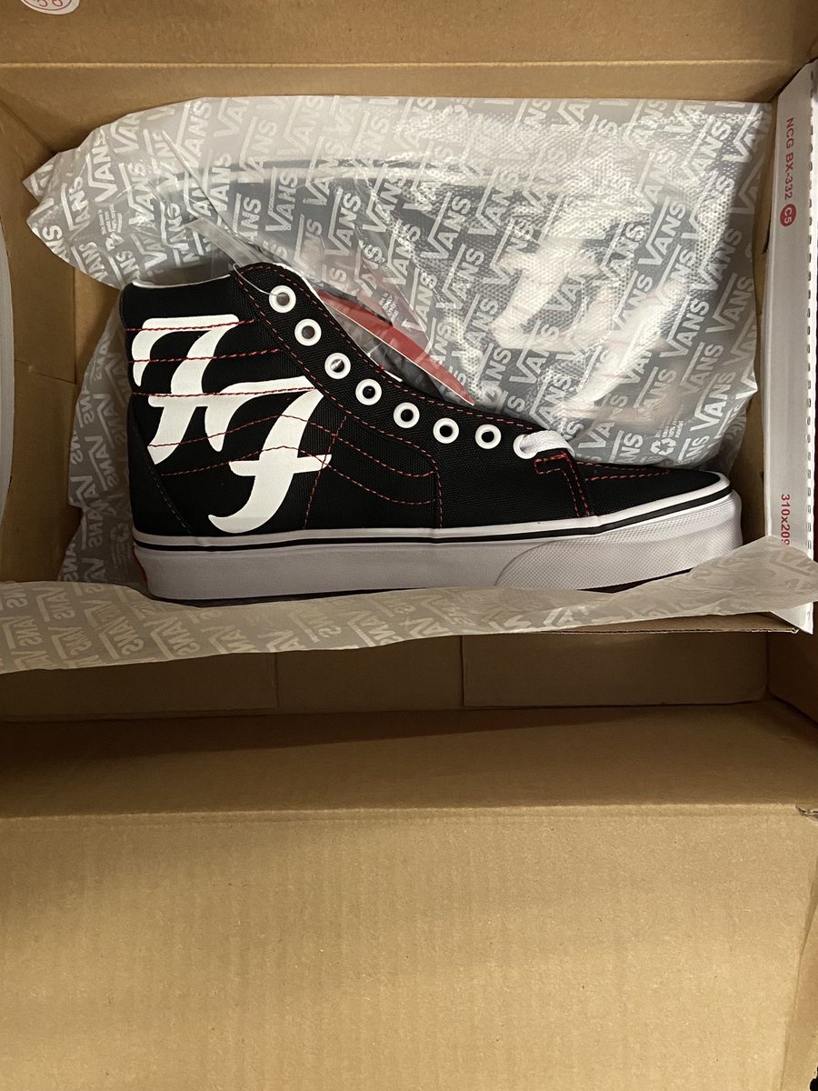 They’re here 😍 <a href="/foofighters/">Foo Fighters</a>