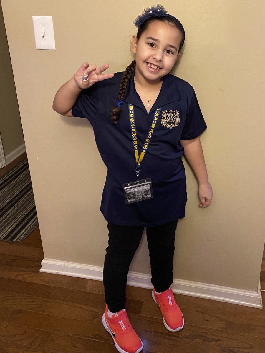 Career day at school today, she is ready for her presentation Thank you ⁦@epdnj⁩ for all your support!