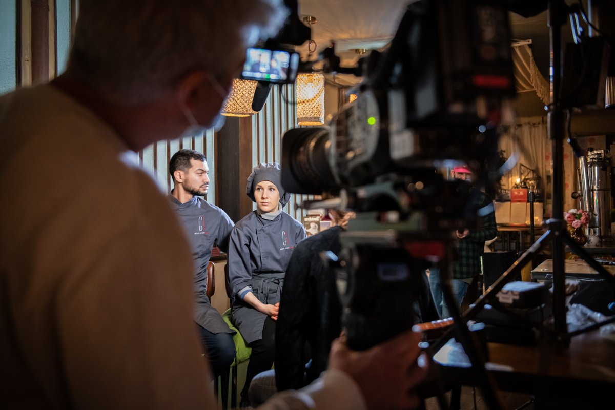 SanaaMoussaid's tweet photo. #ConnecteTaBoite 🚀
🔵⚪🔴 @francenumfr lance le 1er programme TV original pour que les #TPE passent au numérique accompagnés par des experts !

📽️Sur vos écrans à partir du 15 Février sur @BFMTV @BFMParis @RMCStory @RMCDecouverte 🕒

copyright : Célia Bonnin / MEFR. https://t.co/tSWJgx6oxM