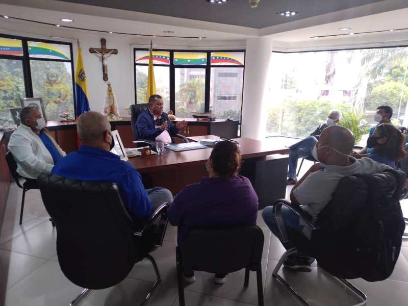 GobiernoENE's tweet photo. #Noticia | Gremios profesionales presentan al Gobernador proyectos de soluciones a problemas sociales - https://t.co/NC189coUN6 #ElBuenGobierno https://t.co/Q4Na0hgtNc