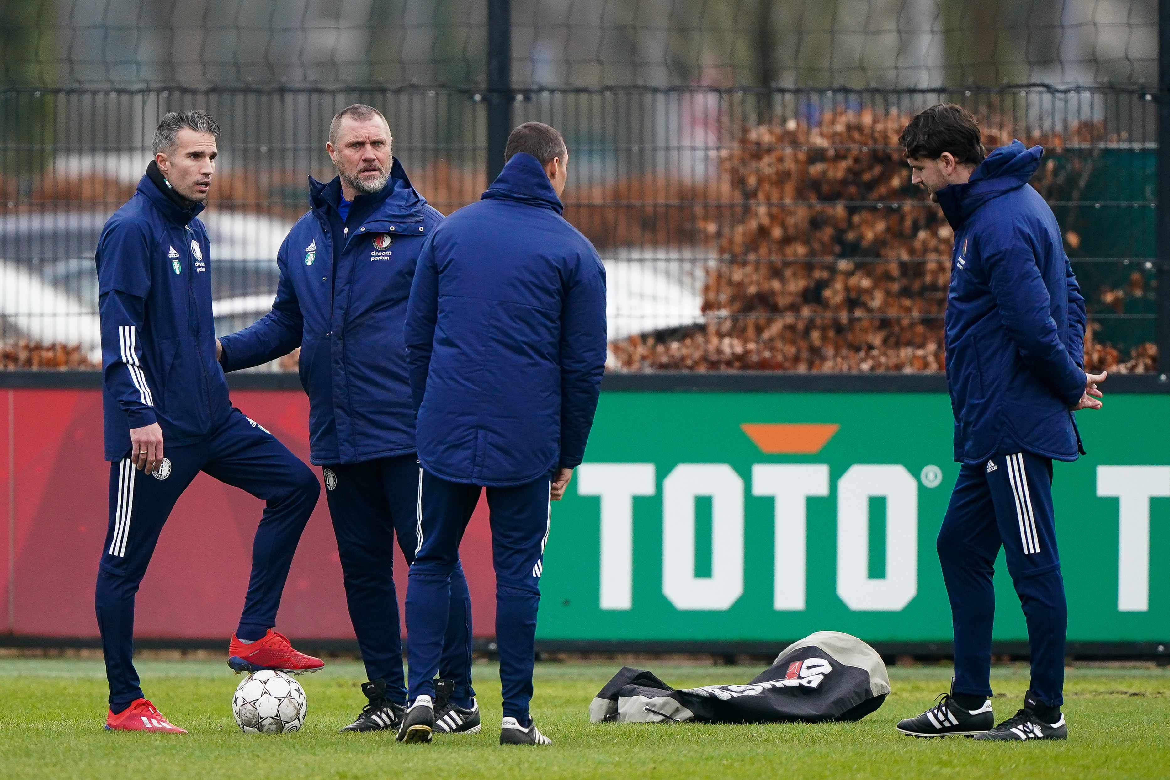 EteCaT_XUAAbJrV?format=jpg&name=4096x4096