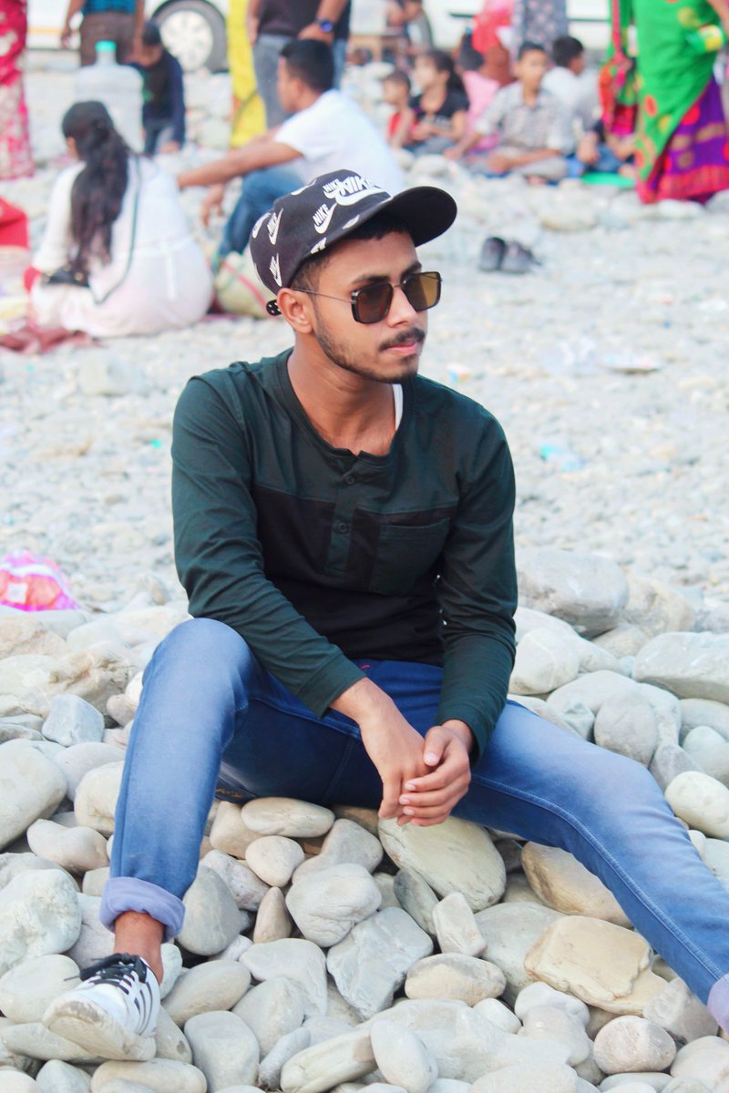 Sher_Mondal's tweet photo. Gajab ki dhoop hai mere shahar mein fir bhi log dhup se kam mujhse jyada jalte Hain 😁😛❤️

#SherMondal #MehbuburMondal #Mondal https://t.co/IJR56vPsJk