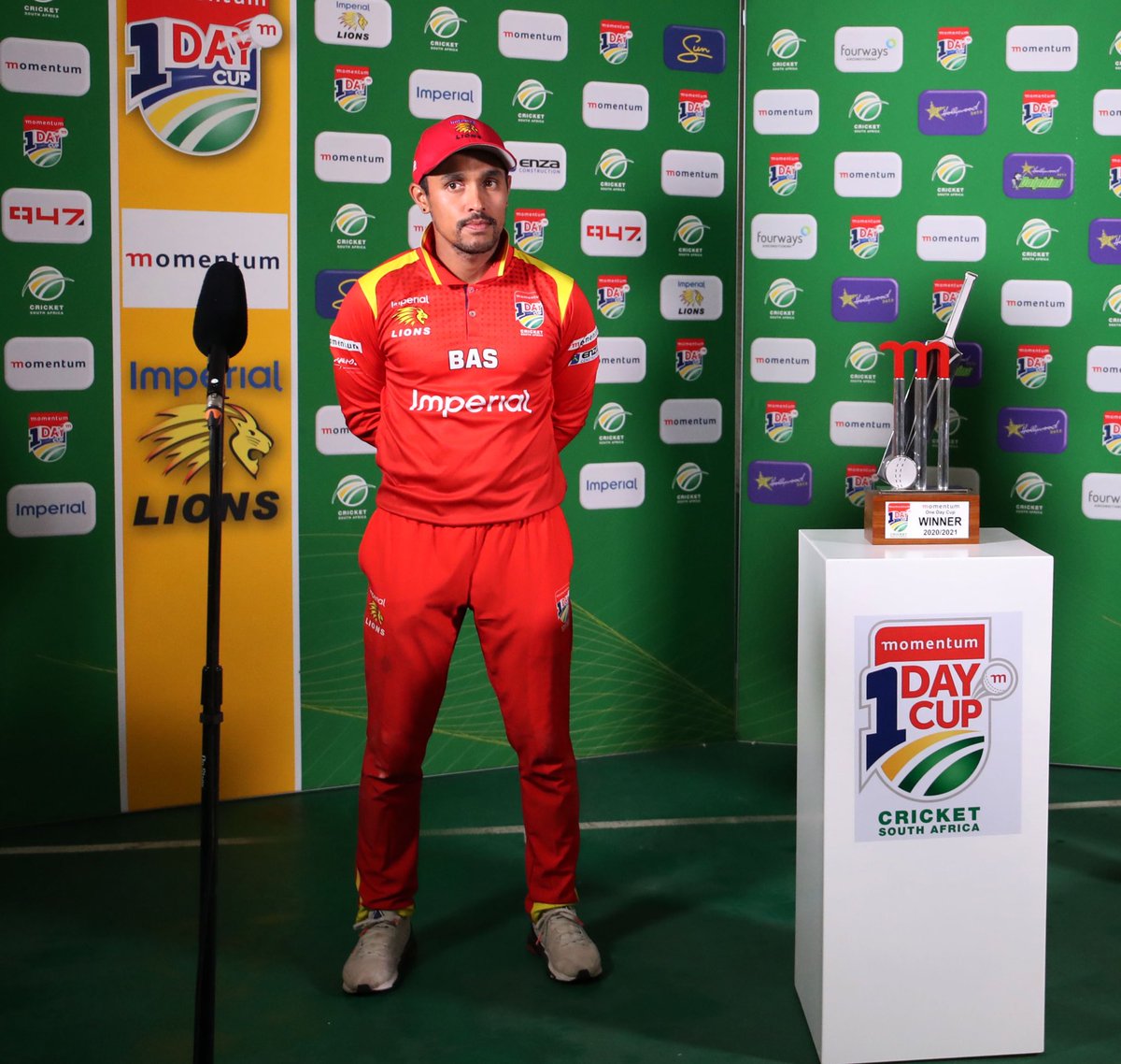 DPWorldLions's tweet image. First trophy 🏆 of the season in the bag 🔒

Congratulations to the Imperial Lions and @dolphinscricket of a dominant Momentum One Day Cup Season 

#LionsCharge
#MODC