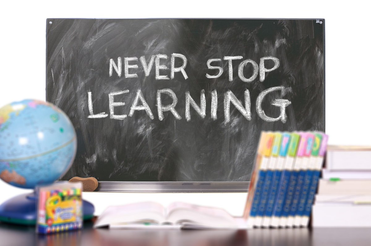 NaugatuckAdEd's tweet photo. If you are looking to earn your high school diploma or learn English, please call our office at 203-720-5282 to set up a registration appointment!  We are offering both in-person and online classes.  Call today! https://t.co/Y8LWhDavTe
