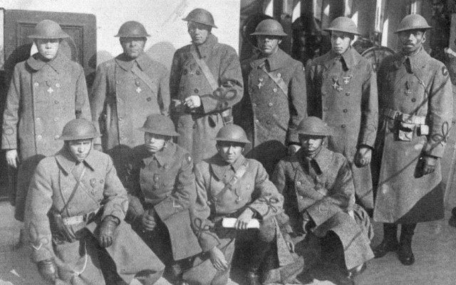 USArmyReserve's tweet photo. Do you know the story of the only regiment commanded entirely by black officers during #WWI?

Read about it here: https://t.co/9bbm5s8a5p

@USArmy | #BlackHistoryMonth2021 https://t.co/pRELpuIBEn