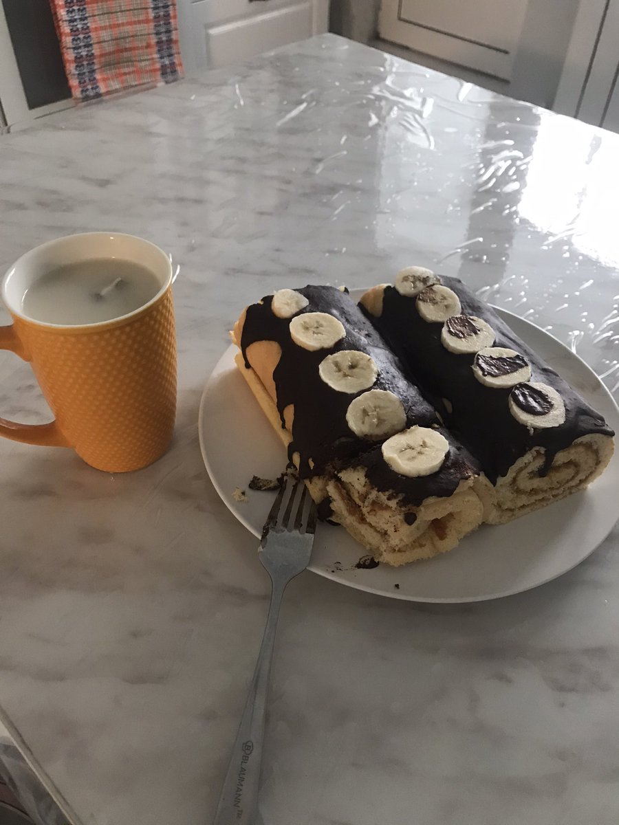 sivtroi's tweet photo. ляя реально ни дня без сладкого😭😬 после родов организмым жестко уларыйбыт 🥵 минньигэс сиэбэтэхпинэ ынырык ньиэрбинэйдиибин саатар 😤🤦🏻‍♀️ https://t.co/sV4Yag1wUz