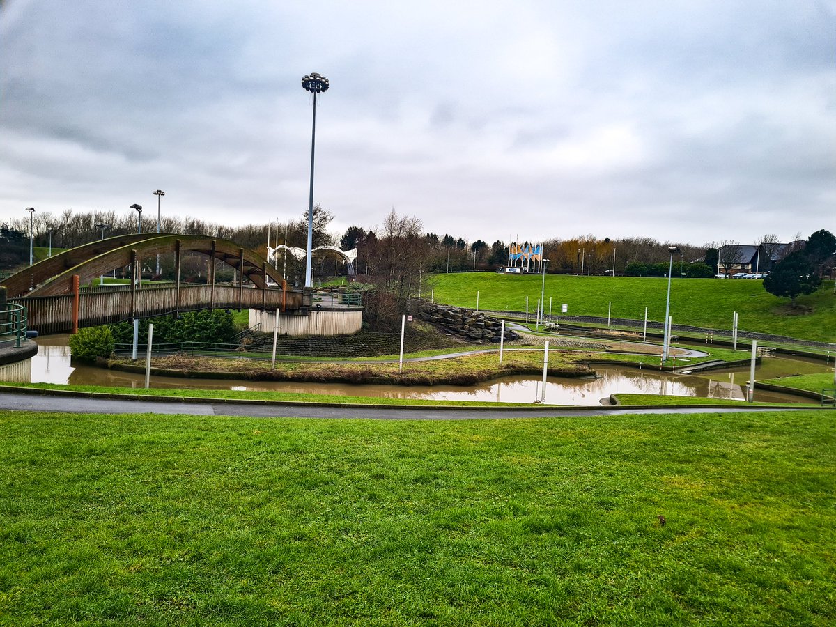 Red Balloons tweet media