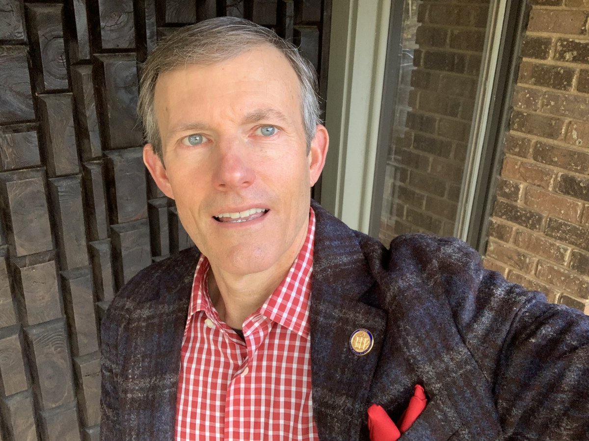 DelRodWillett's tweet photo. Today is #WearRedDay to raise awareness on cardiovascular disease with @American_Heart. Heart disease kills one woman approximately every 80 seconds, taking more lives than all forms of cancer combined. One is too many. #GoRedRVA https://t.co/KVt59zGs3t