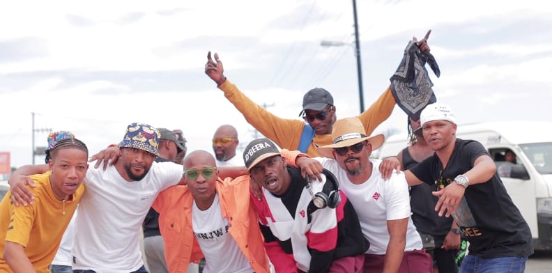 DbeeraPrince's tweet photo. @ChannelOTV please play #DBEERA_FT_KWERIEZ_LASNUMBER_HOOBA_ECS_FINEST
#LocalCollabos #CrispyFresh #Collabos #FreshVideos #HipHopBangerz #RiseUp #BestOfTheWeek https://t.co/2sdaGuvu1m