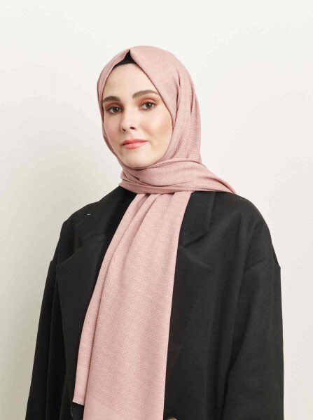 arenmoda's tweet photo. ☘️🌸☘️MODA KAŞMİR İPEKSİ JAKARLI ŞAL ☘️🌸☘️İNDİRİMLİ FİYAT 44,12₺ https://t.co/QMJGFfAk6r ALIŞVERİŞ SİTEMİZDE #turban #pakistanifashion #iran #iraniangirl #tesettür #moda #fashion #fashionstyle #style #hijab #hijabstyle #hijabshop #turkey #türkiye #scarf #scarfstyle https://t.co/OKWKdiACaO
