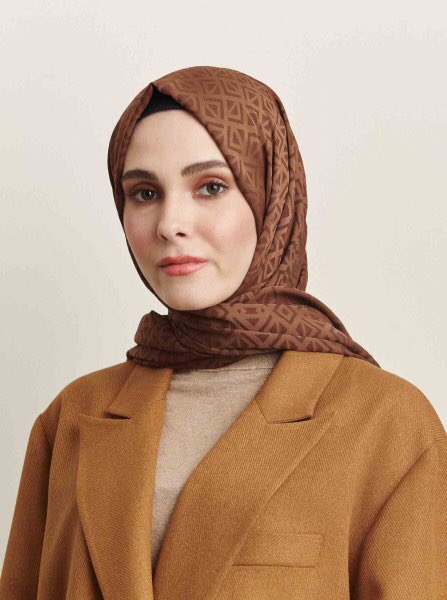 arenmoda's tweet photo. ☘️🌸☘️MODA KAŞMİR İPEKSİ JAKARLI ŞAL ☘️🌸☘️İNDİRİMLİ FİYAT 44,12₺ https://t.co/QMJGFfAk6r ALIŞVERİŞ SİTEMİZDE #turban #pakistanifashion #iran #iraniangirl #tesettür #moda #fashion #fashionstyle #style #hijab #hijabstyle #hijabshop #turkey #türkiye #scarf #scarfstyle https://t.co/dLBjZY57R3