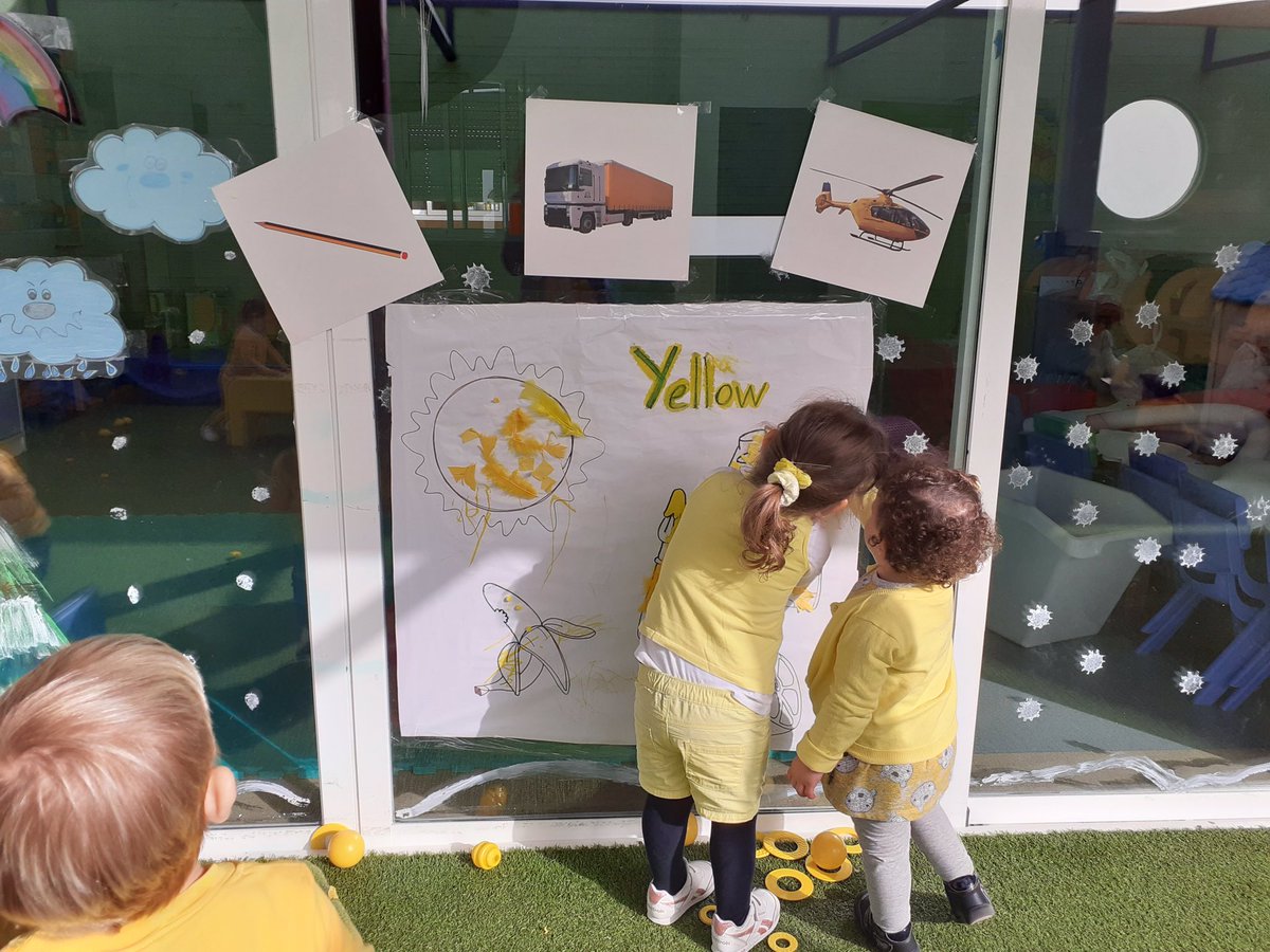 jpereznovaschoo's tweet photo. #fiesta #Novaschool @anoreta #coloamarillo #explosiondecolor con @Mariamoyadiaz y @angiesnova https://t.co/HgZcvpYYoL