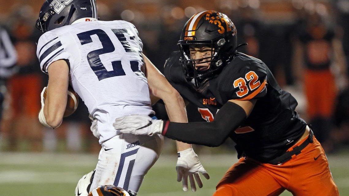 Here's also 10 in-state 2022 football recruits I'd keep a serious eye on if I was the #Gophers staff. 

Plenty of kids from outside the metro that have caught my eye this cycle, so take a look below. 

(VIP): 247sports.com/college/minnes…