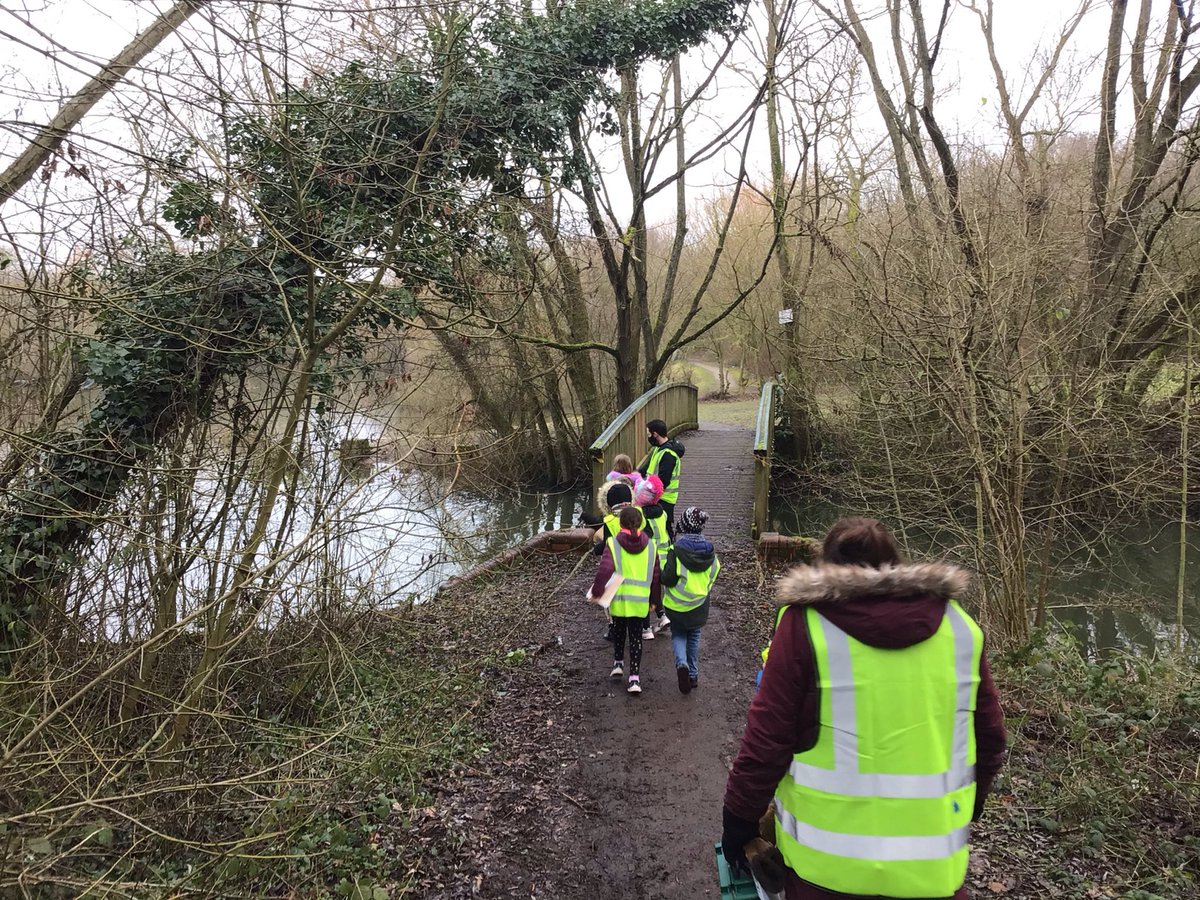 MrsClarkeKMPA's tweet photo. More of our KWV groups have been out and about exploring the #MeadMission this week! They enjoyed the fresh air, wonder and curiosity that it brung! Great job! @kestrelmead @TMET_PrimaryInt #character #resilience #curiosity #wellbeingweek #childrensmentalhealthweek2021 https://t.co/wy6INOJ1yh