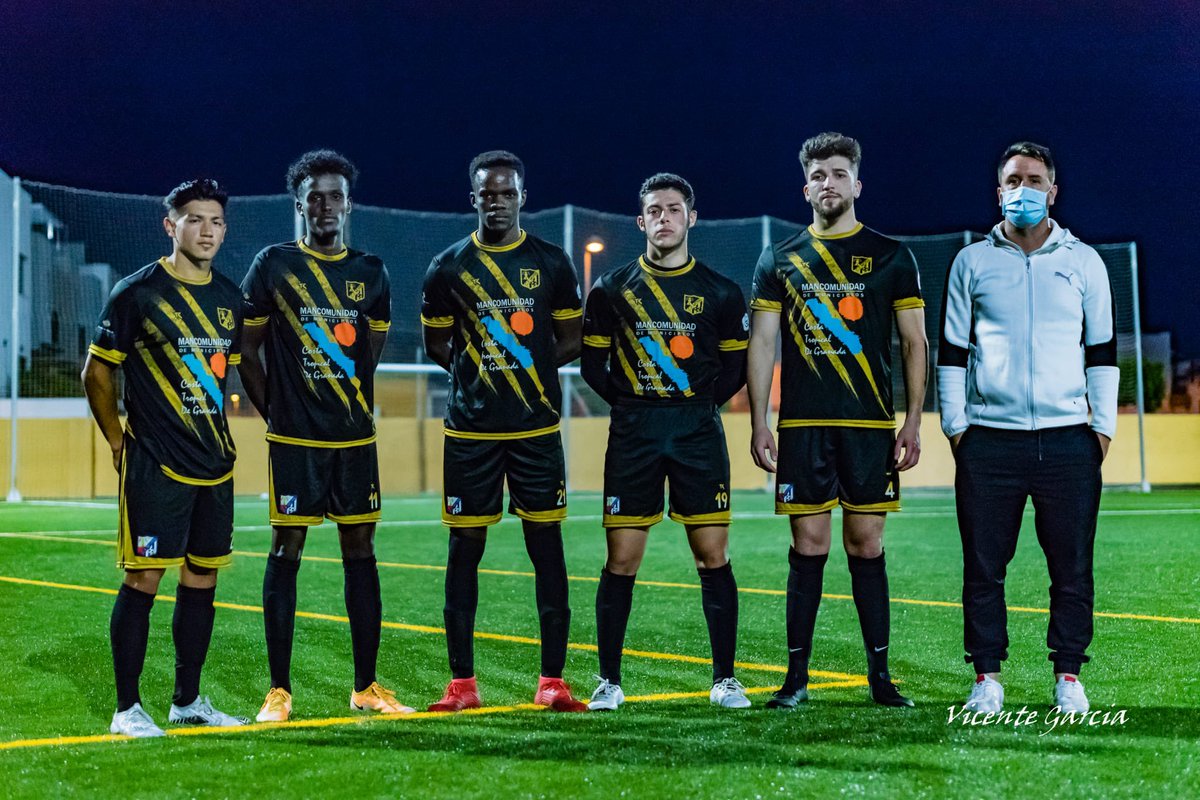 🔵⚪️Ya están aquí las últimas incorporaciones al CF Motril Academy.

Chendo, Abdi, Justin, Carreon y Jason.
Bienvenidos.
🔵⚪️ The latest additions to the CF Motril Academy are here.

Chendo, Abdi, Justin, Carreon and Jason.

Welcome.