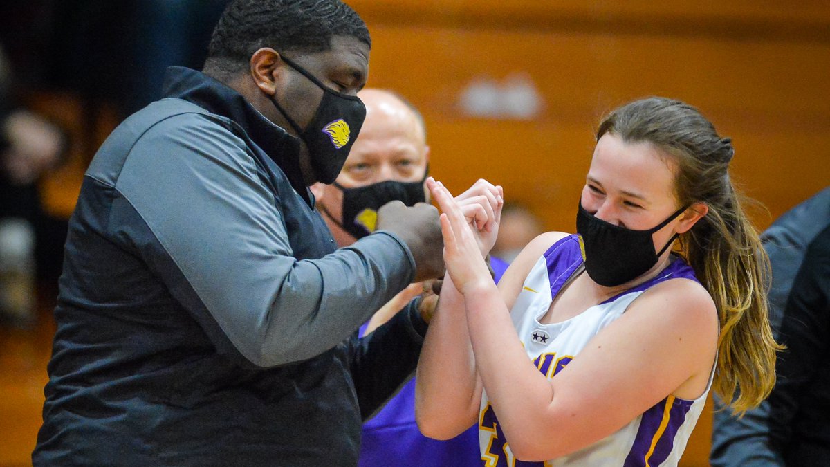 Dave Kallmann (@davekallmann) on Twitter photo Gallery from <a href="/Ikegirlsbb/">IKEGBB</a> vs. <a href="/greenfield_hs/">Greenfield HS</a> includes <a href="/lexibugajski/">Lexi Bugajski</a> <a href="/KylieLemberger/">Kylie Lemberger</a> <a href="/NikkiDienberg/">Nikki Dienberg</a> <a href="/CoachMiles33/">Miles Bankston</a> halftime star Kendall <a href="/AmayiahNeilon/">Amayiah (Mya) Neilon</a> <a href="/SGruber2023/">SophieGruber2023</a> <a href="/AllisonHampel/">Allison Hampel</a> <a href="/CertainMichelle/">Michelle Certain</a> <a href="/JillianLandgraf/">Jillian Landgraf</a> + others. bit.ly/39NsqbA Gallery from <a href="/Ikegirlsbb/">IKEGBB</a> vs. <a href="/greenfield_hs/">Greenfield HS</a> includes <a href="/lexibugajski/">Lexi Bugajski</a> <a href="/KylieLemberger/">Kylie Lemberger</a> <a href="/NikkiDienberg/">Nikki Dienberg</a> <a href="/CoachMiles33/">Miles Bankston</a> halftime star Kendall <a href="/AmayiahNeilon/">Amayiah (Mya) Neilon</a> <a href="/SGruber2023/">SophieGruber2023</a> <a href="/AllisonHampel/">Allison Hampel</a> <a href="/CertainMichelle/">Michelle Certain</a> <a href="/JillianLandgraf/">Jillian Landgraf</a> + others. bit.ly/39NsqbA