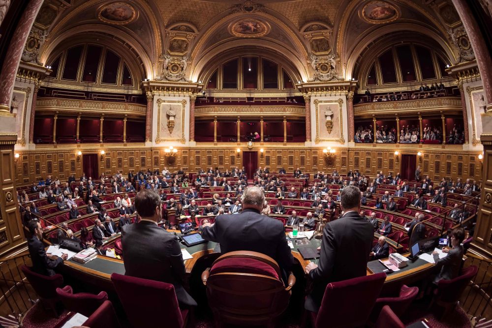 Décentralisation : le Sénat consulte en ligne les élus locaux sudouest.fr/politique/dece…