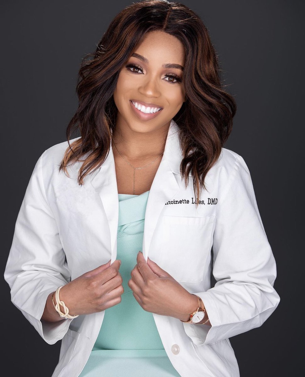 teracarissa's tweet photo. #SuccessIsNormal Was honored to speak with her about #successbullying #blackgirlswinning and more. Click here to read up on Dr. Antoinette Liles, then watch her tonight at 10pmEST on #BelleCollective on #OWN https://t.co/Nr6CT95OI3 @lilesofsmiles https://t.co/EoYGZTpN49