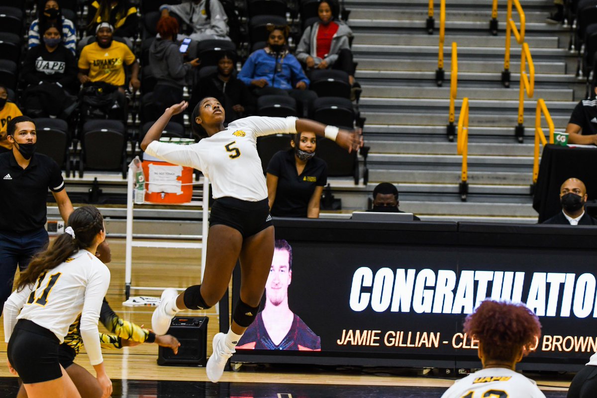 UAPBLionsVB's tweet photo. Your Lady Golden Lion Volleyball is back home today! Taking on Philander Smith at 6pm. Weโre writing our story in History. #ChampsInTheMaking #SWAC #UAPBVolleyball #BLM #BlackHistoryMonth #LionStrong๐ช๐พ๐๐ค๐ฆโก๏ธ๐ช๐พ https://t.co/Lb0fFIUkzH