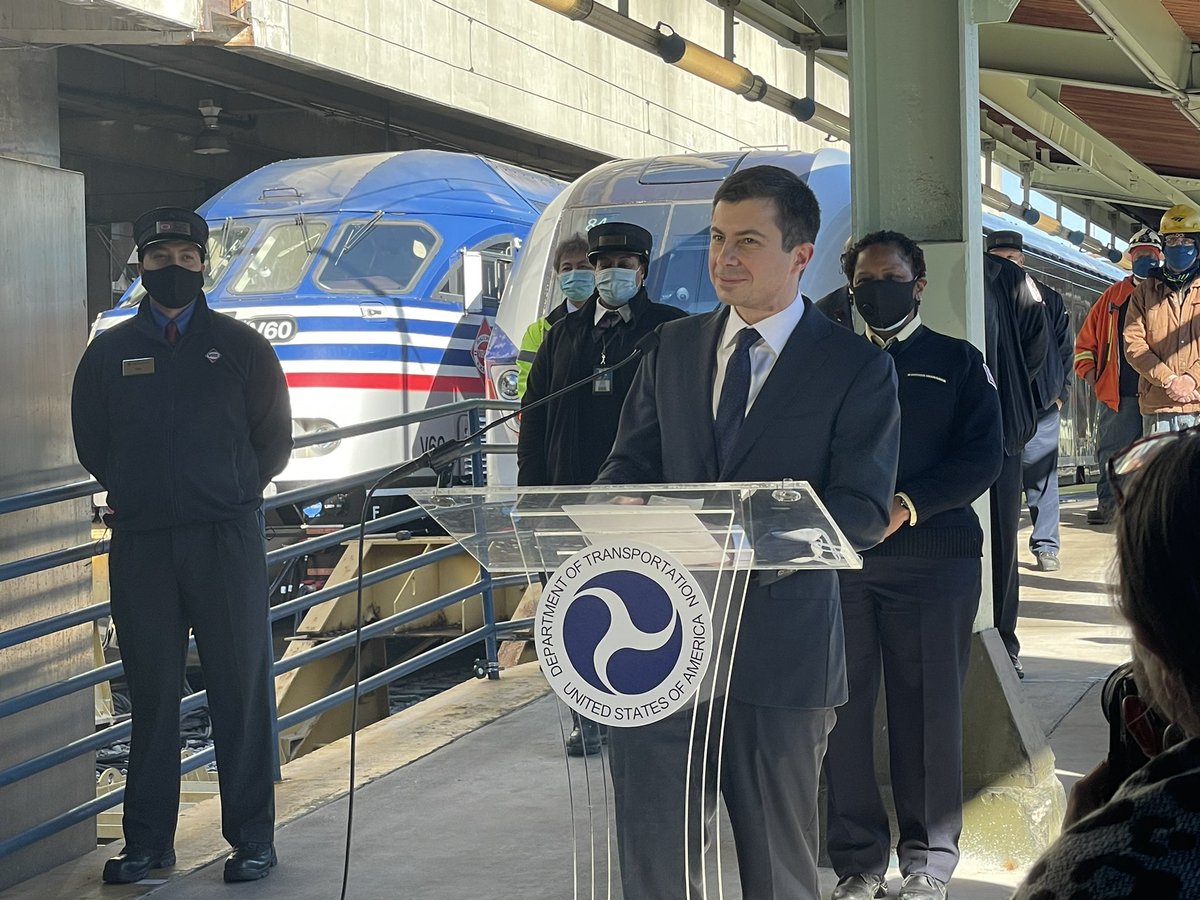 Sec. Buttigieg says Union Station is a special place. Talks about when he visited as a school trip and food court was coolest place. Then talks about taking Red Line when he was interning in college.