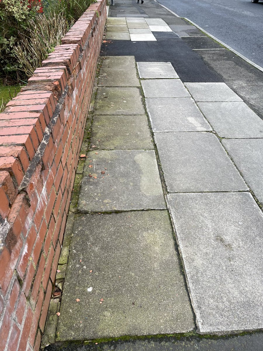 PhilippaHollan3's tweet photo. Geography Drifting, looking for something RED, the brick wall will have to do. #geographydrift @Attention2place @GeogEdMMU @thegeogfrog https://t.co/IgwsfYjtQk