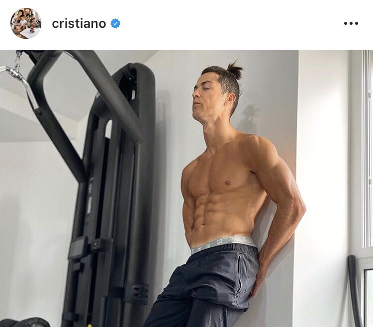 Fitness wise, we all know about Ronaldo. The biological age of a 26 year old, returning after lockdown fitter than he left: “Physically it will never be a problem for me”This was taken in mid 2020: