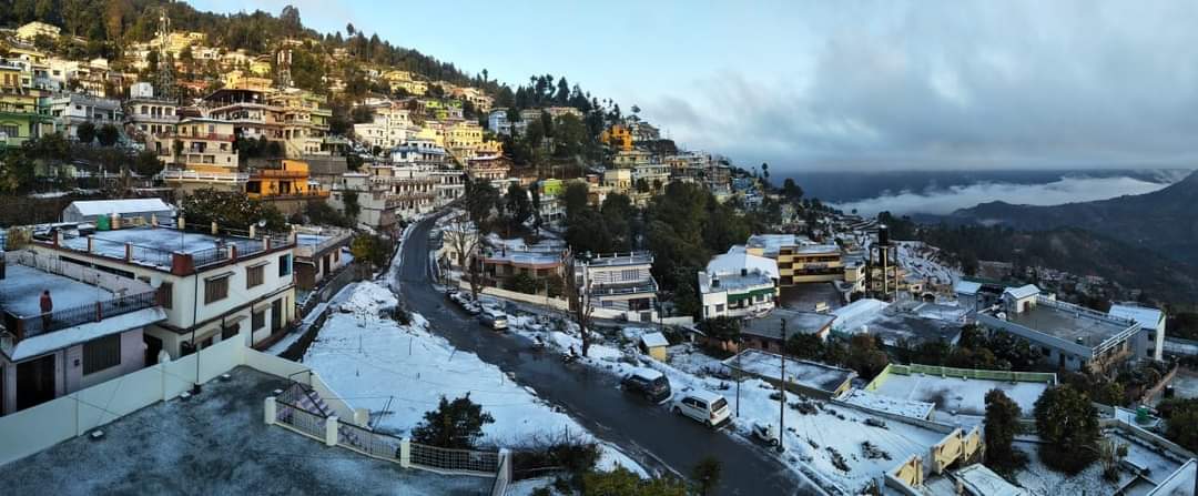 DeekshaNegi01's tweet photo. बर्फीला ये मौसम...😁
पौड़ी गढ़वाल❤️
#snow_fall
#winter
#pauri_garhwal https://t.co/pDhcAoyCo8