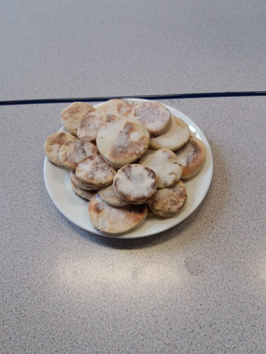 TLCGlanynant's tweet photo. Who says ‘no’ to warm traditional welsh cakes? We couldn’t! Nor wonder they’ve been a welsh favourite for many years 🏴󠁧󠁢󠁷󠁬󠁳󠁿🏴󠁧󠁢󠁷󠁬󠁳󠁿🏴󠁧󠁢󠁷󠁬󠁳󠁿 @CalonLanCakes @walesdotcom @AmgueddfaCymru @visitwales @WG_Education #welshcakes #delicious #Welsh https://t.co/6ukCNFjifu